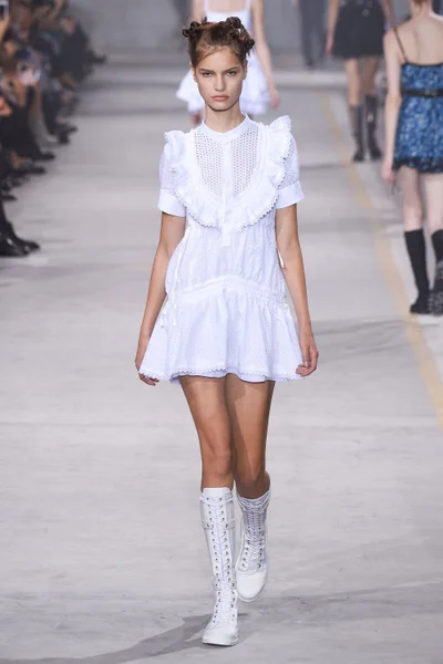 Look 22
